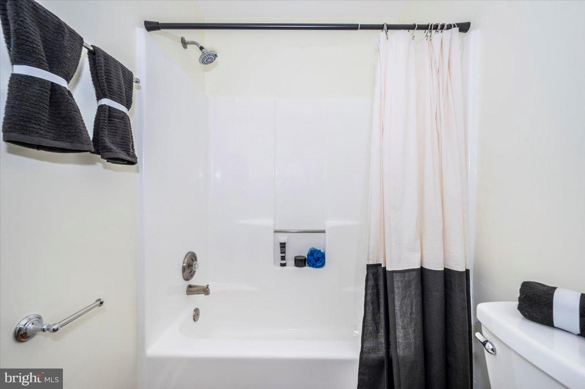 FLOWER HILL - Residential