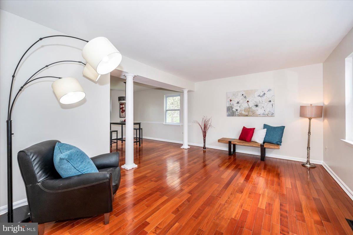 FLOWER HILL - Residential