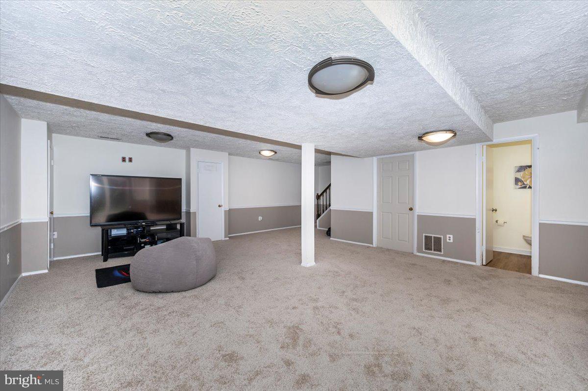 FLOWER HILL - Residential