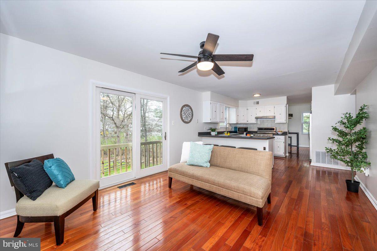 FLOWER HILL - Residential