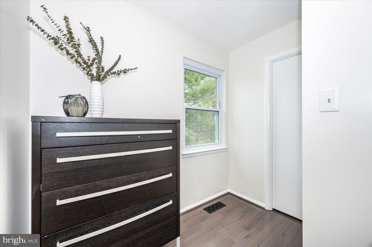 FLOWER HILL - Residential