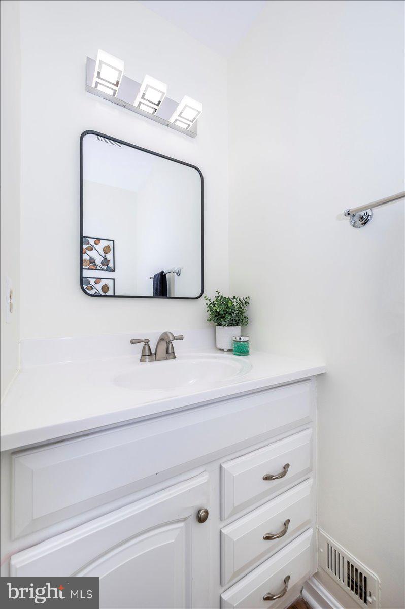 FLOWER HILL - Residential