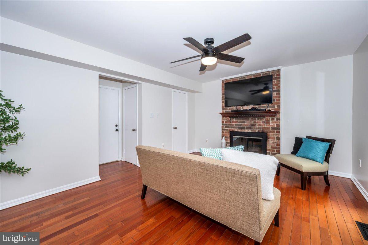 FLOWER HILL - Residential