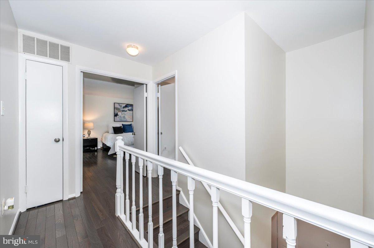 FLOWER HILL - Residential