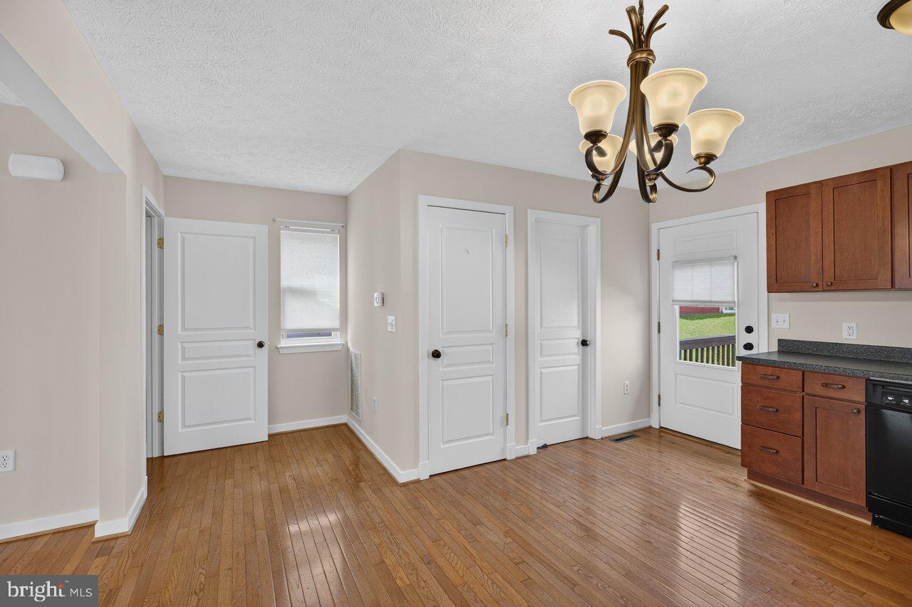 1233 FROST PLACE