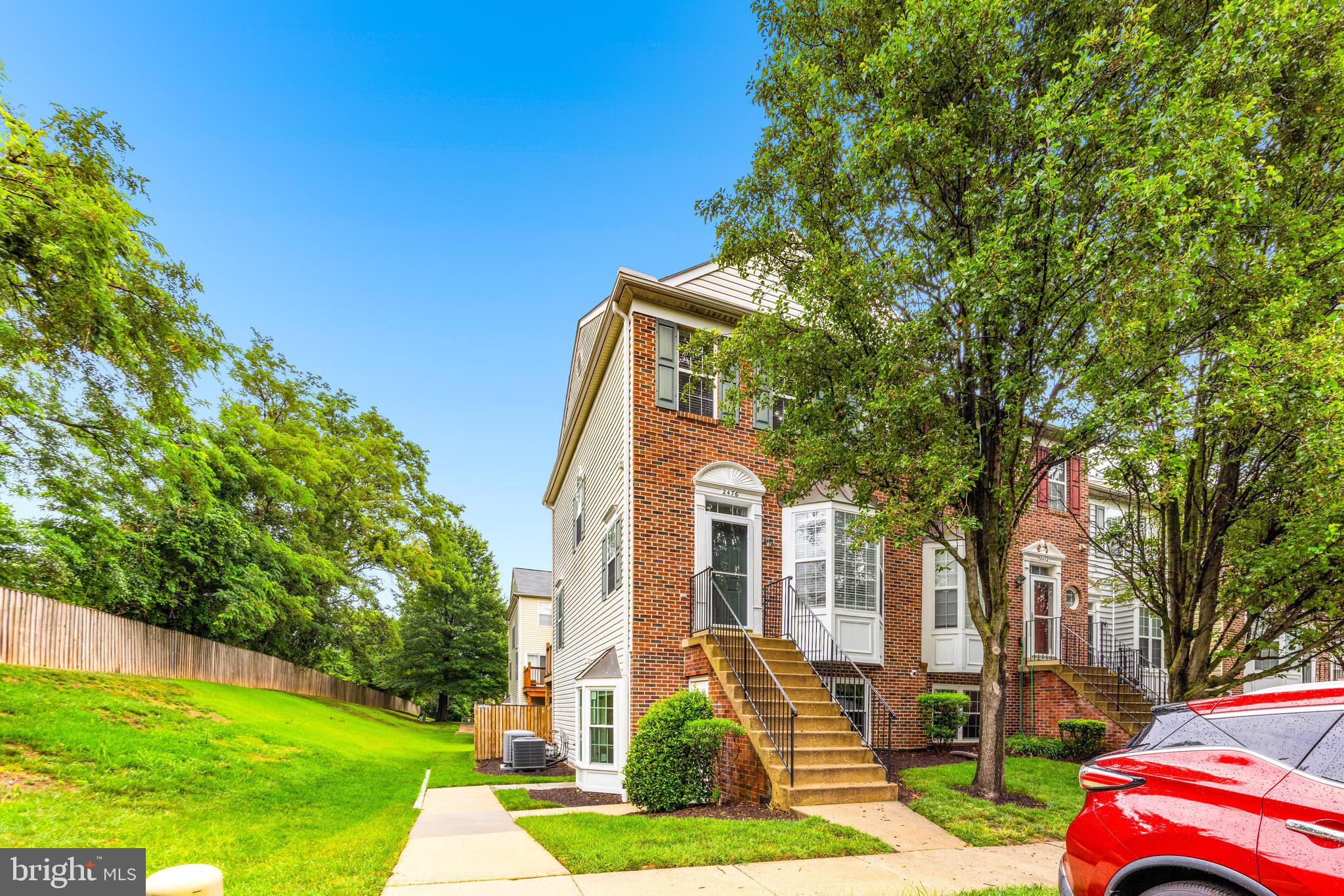 2476 MEDFORD COURT 20A