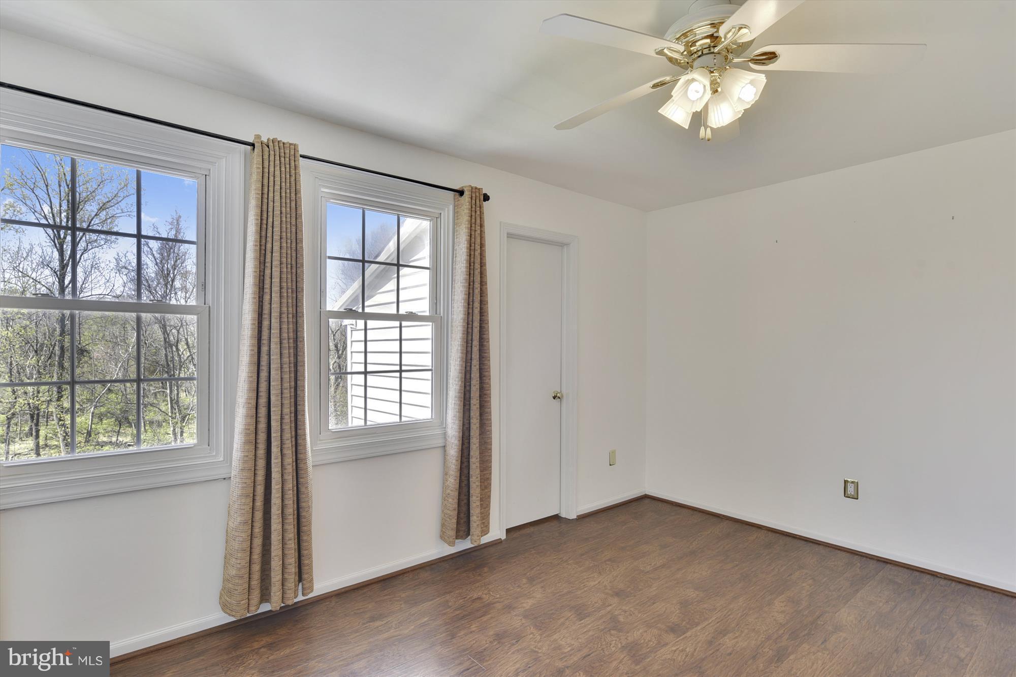 THE MEADOWS - Residential Lease