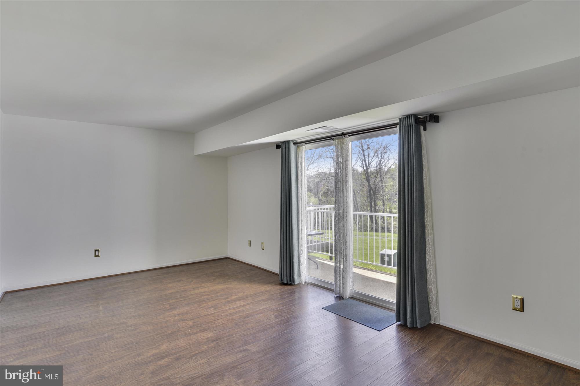 THE MEADOWS - Residential Lease