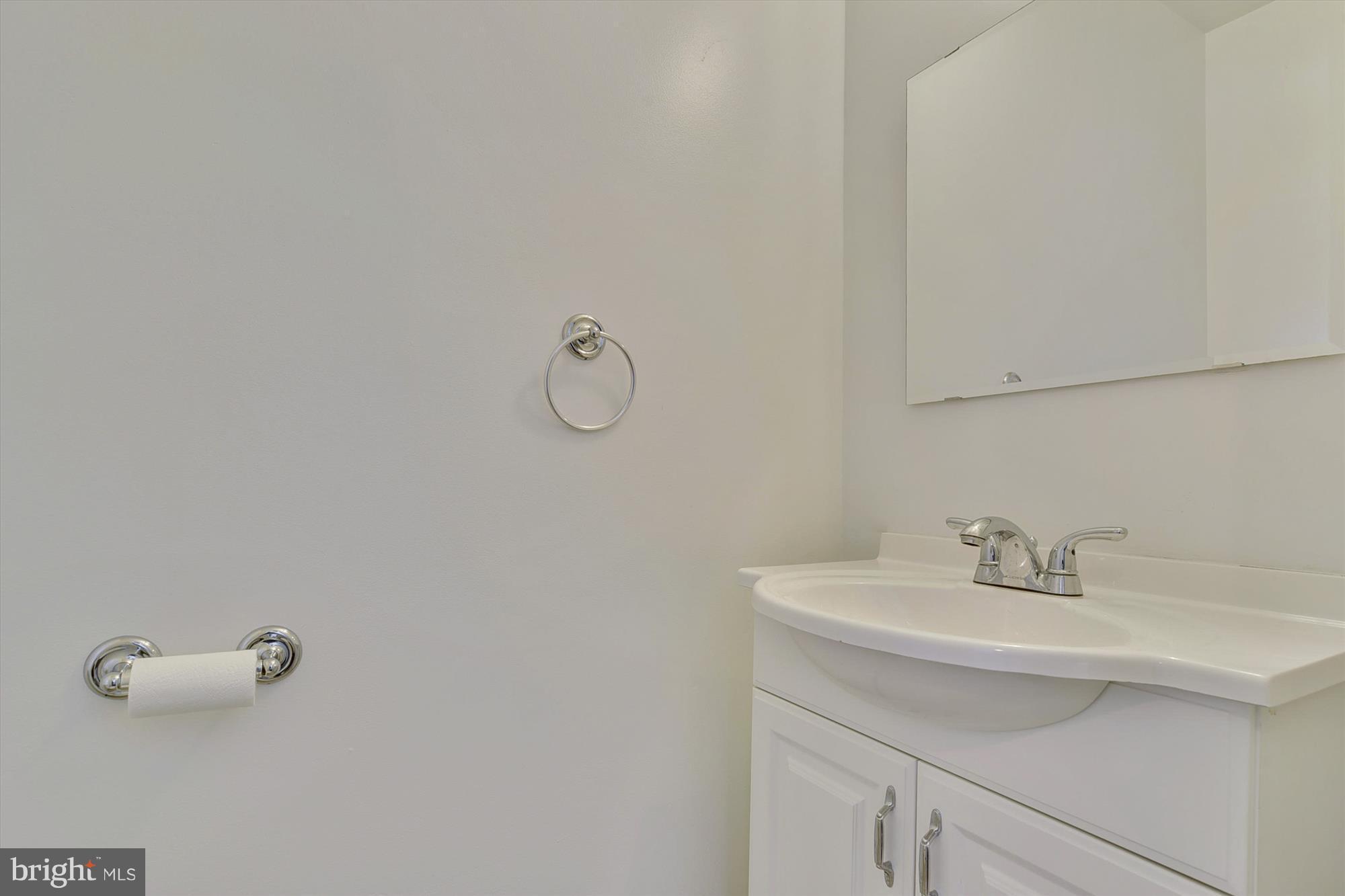 THE MEADOWS - Residential Lease