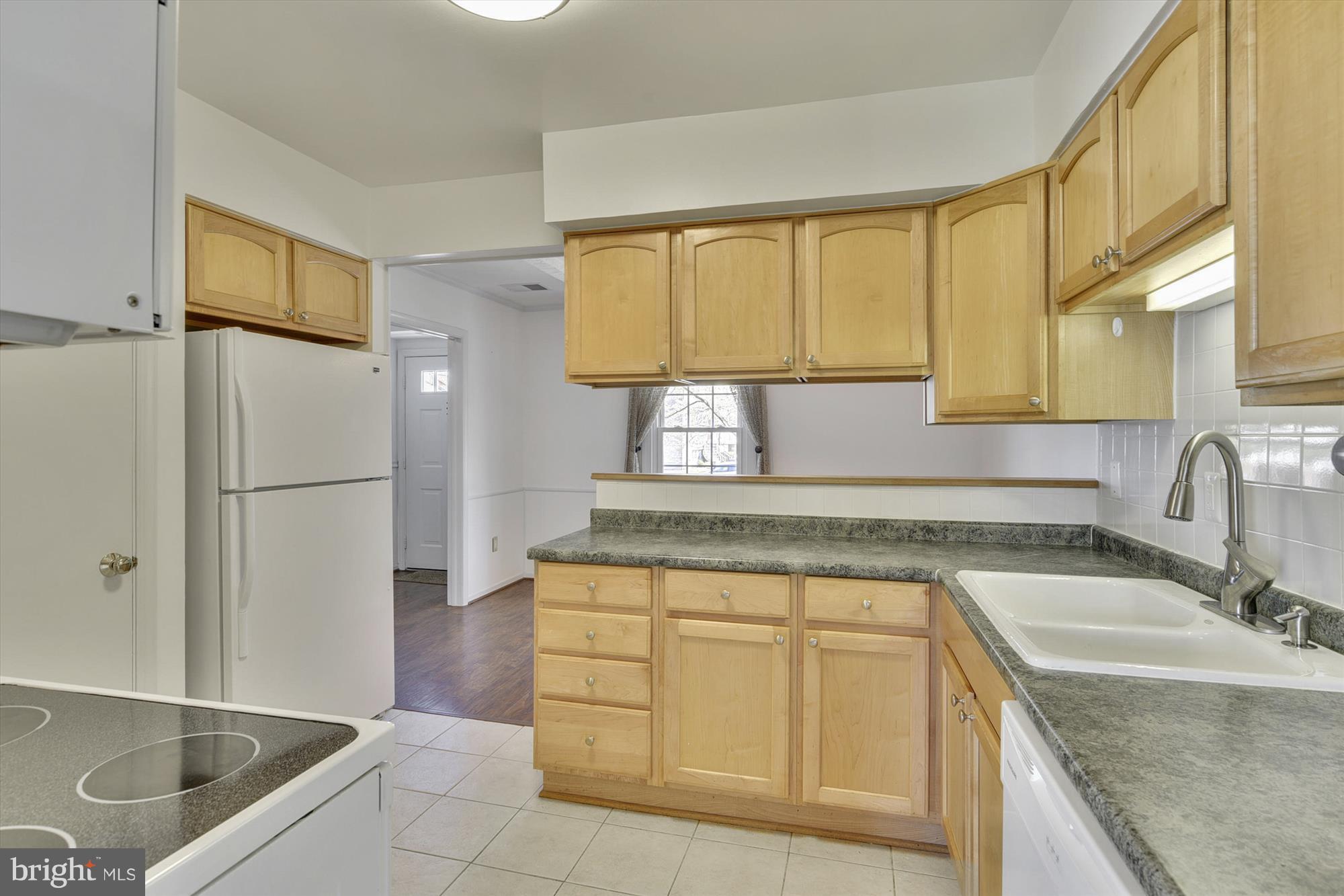 THE MEADOWS - Residential Lease