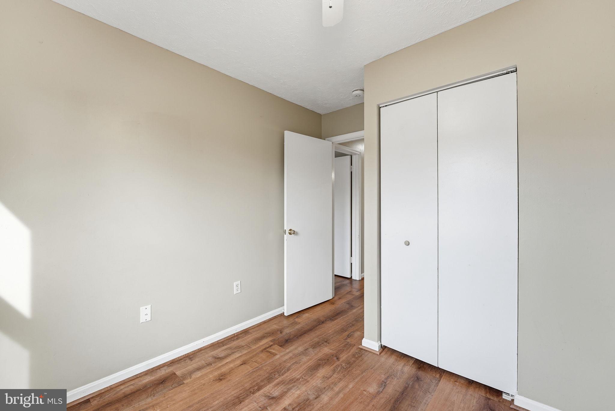 RIVERSIDE RUN IND HEAD - Residential