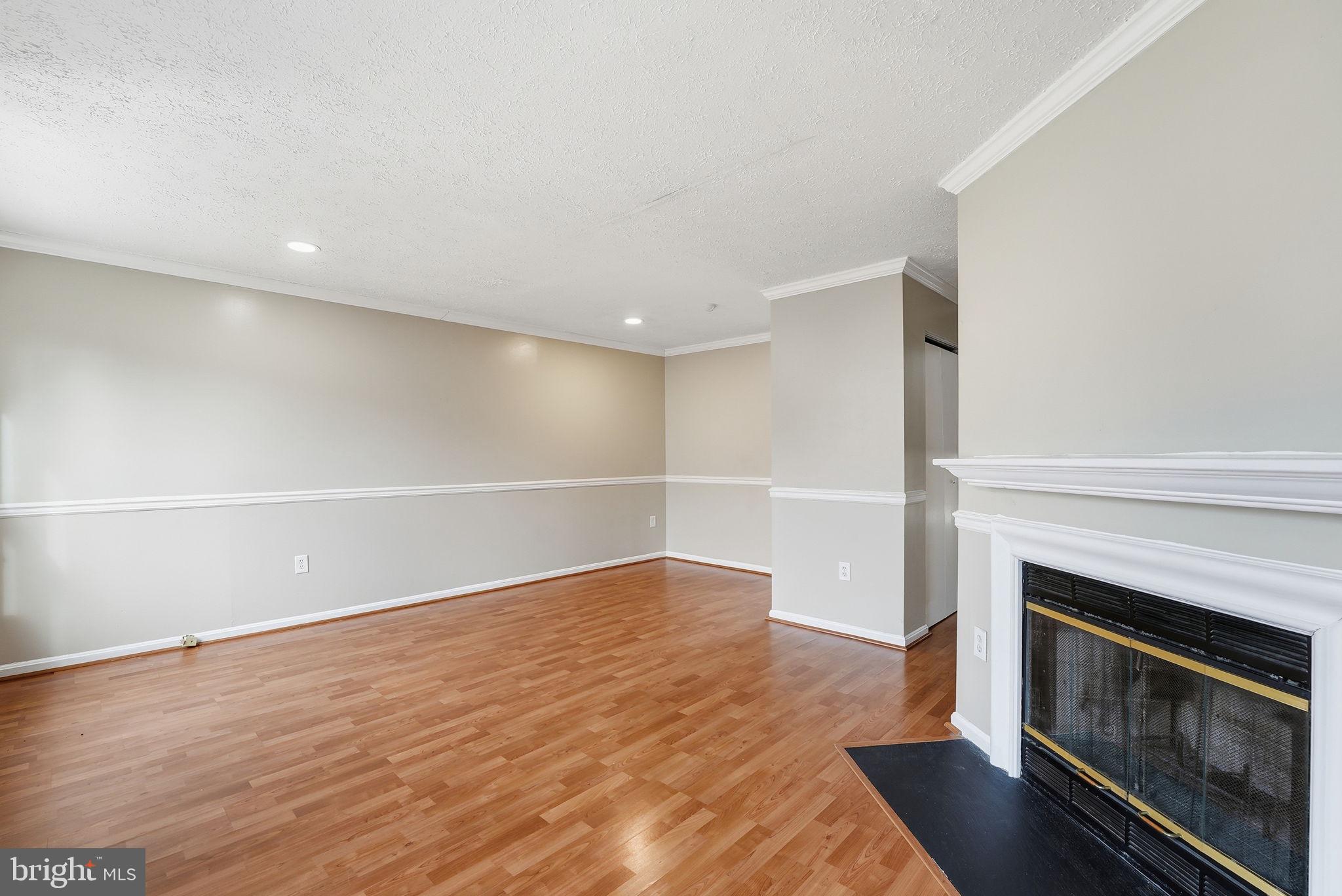 RIVERSIDE RUN IND HEAD - Residential