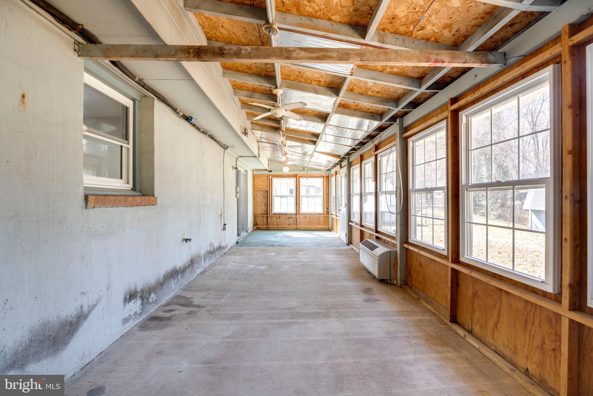 DALE CITY - Residential Lease