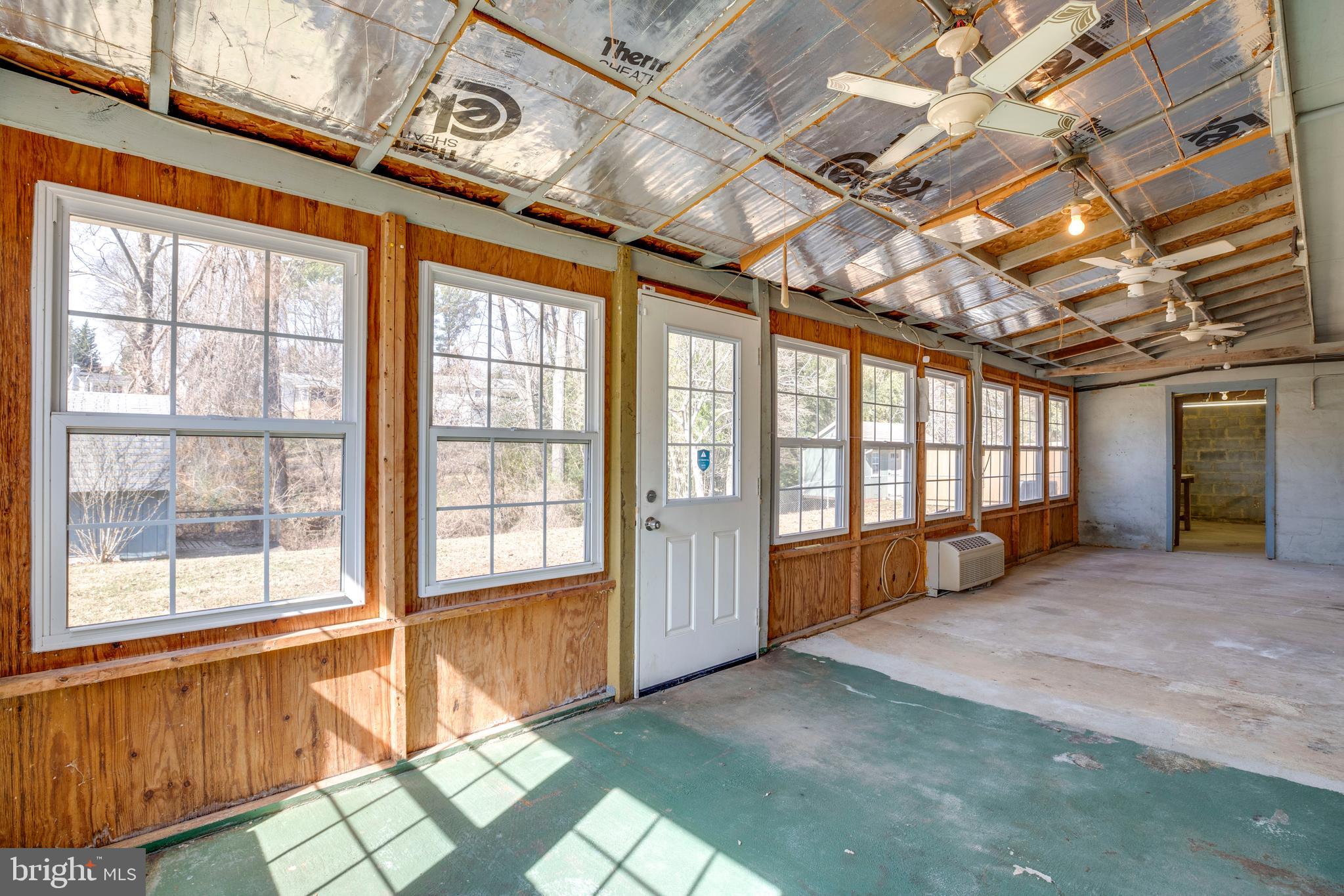 DALE CITY - Residential Lease