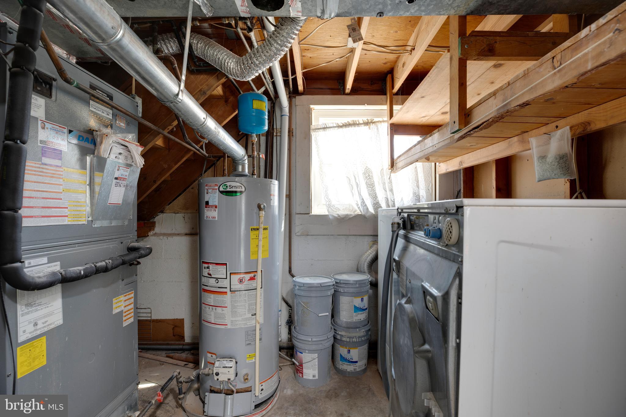 DALE CITY - Residential Lease