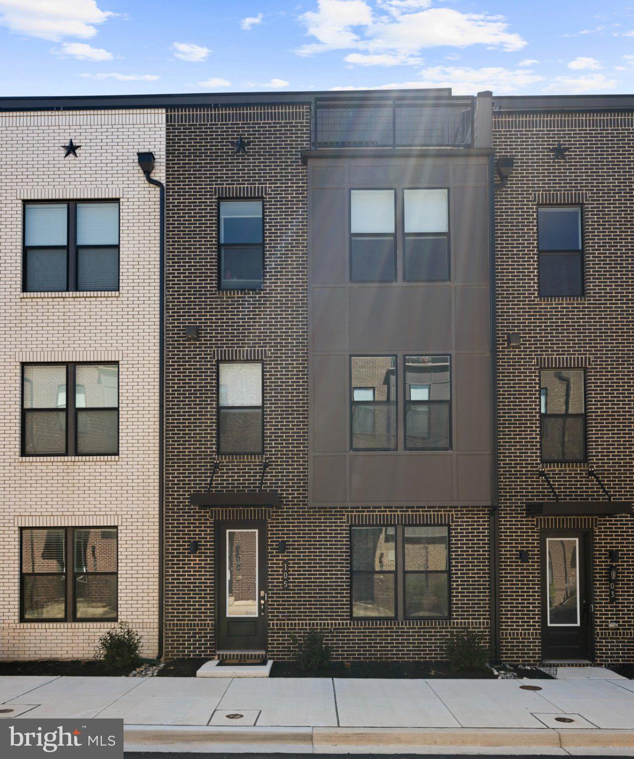 105 GLASS LANE