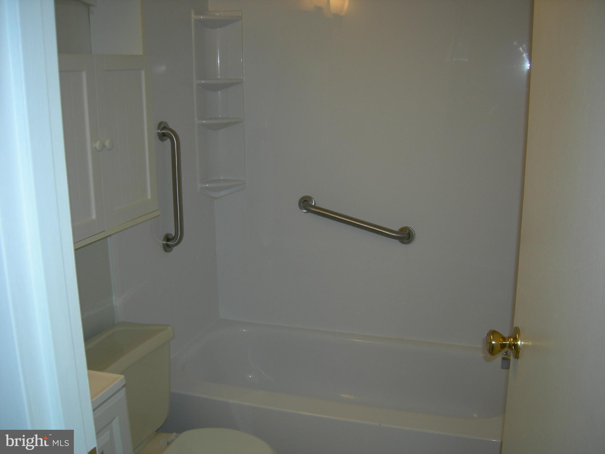 HOLLY HOUSE - Residential