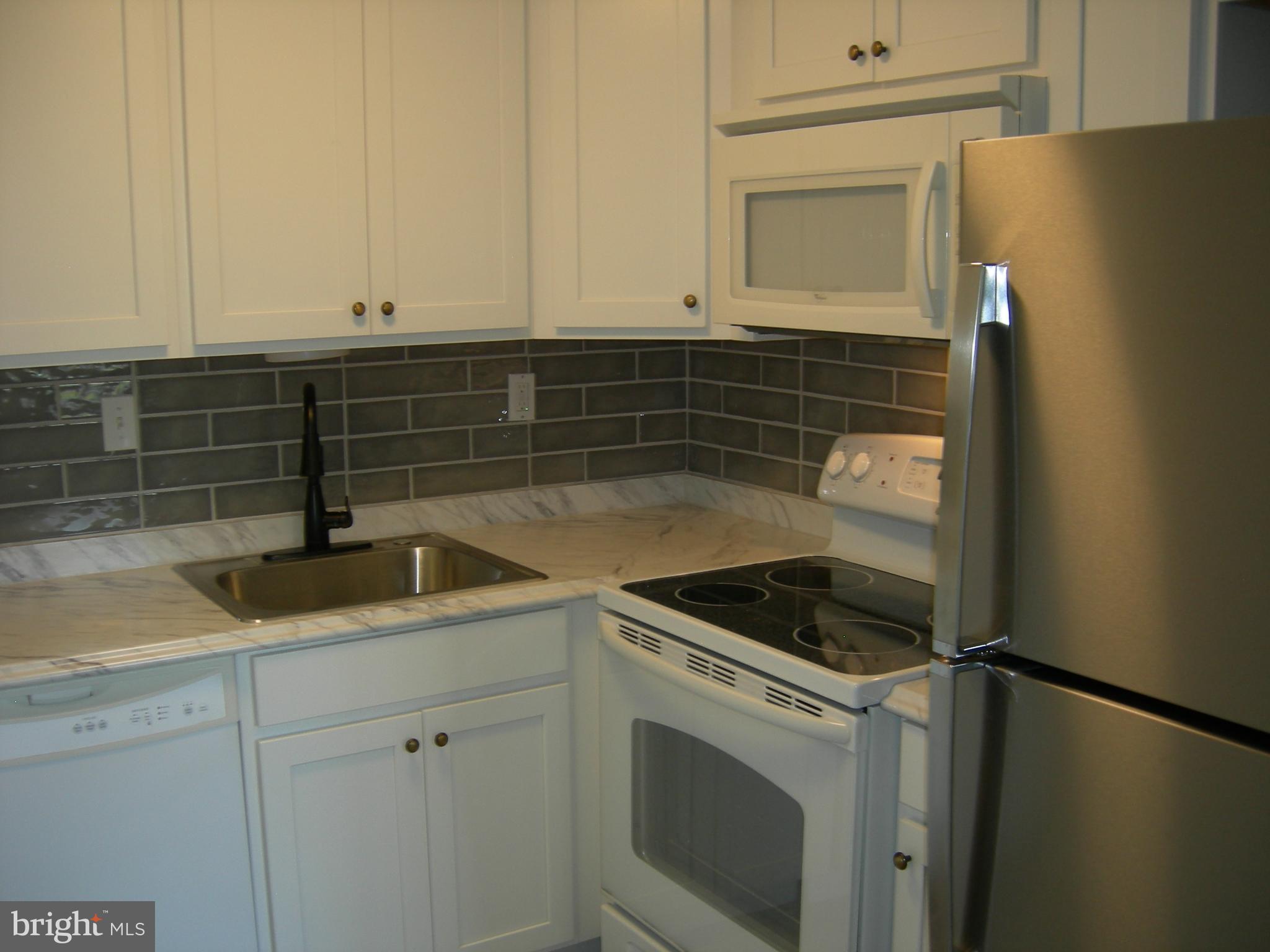 501 N PROVIDENCE ROAD 407