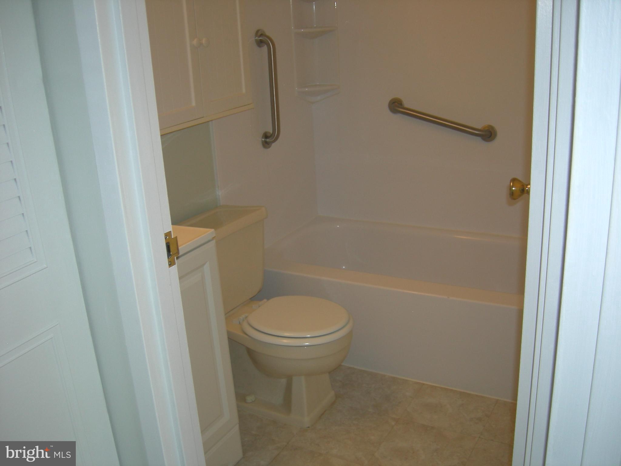 HOLLY HOUSE - Residential