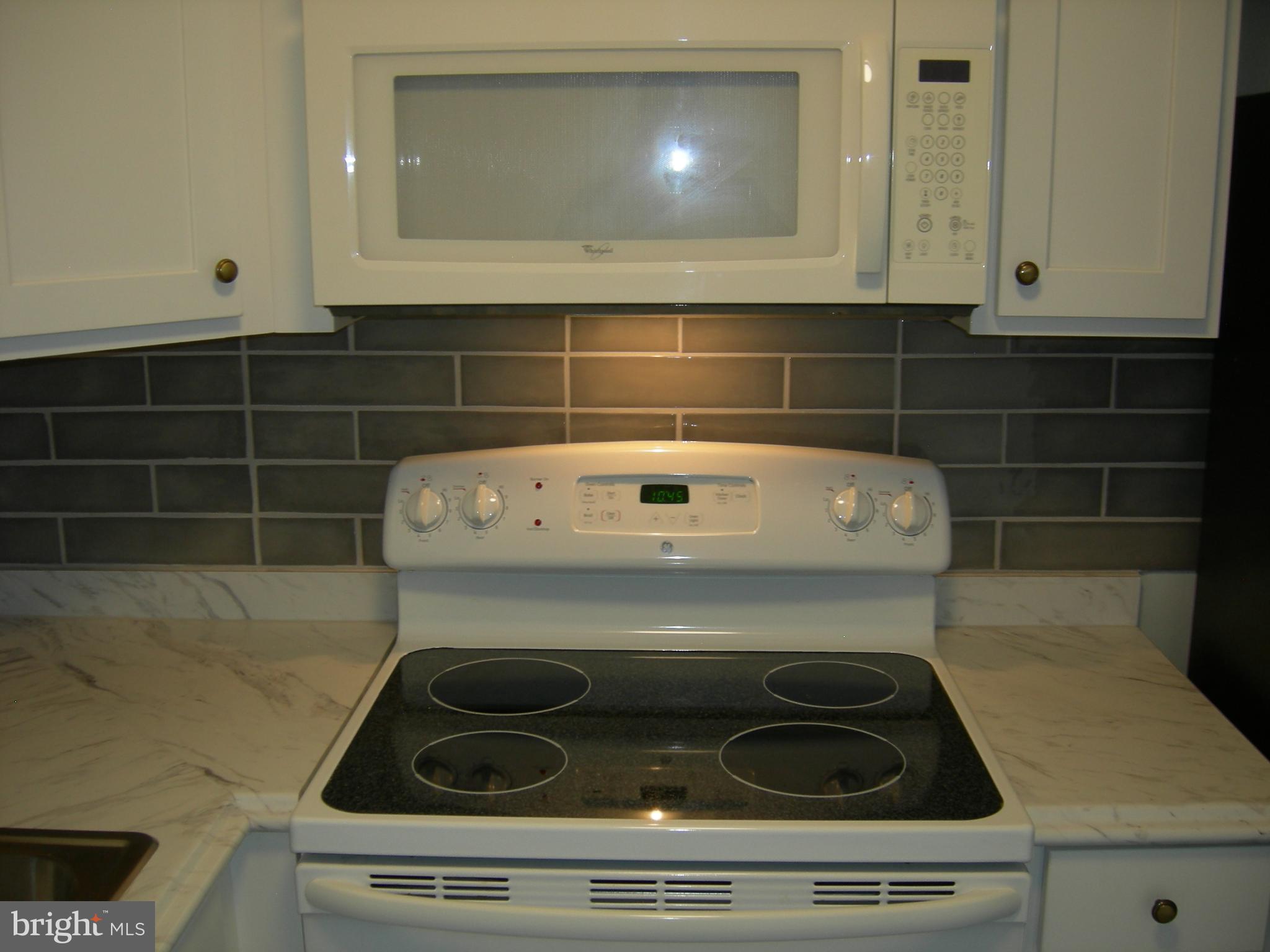 HOLLY HOUSE - Residential