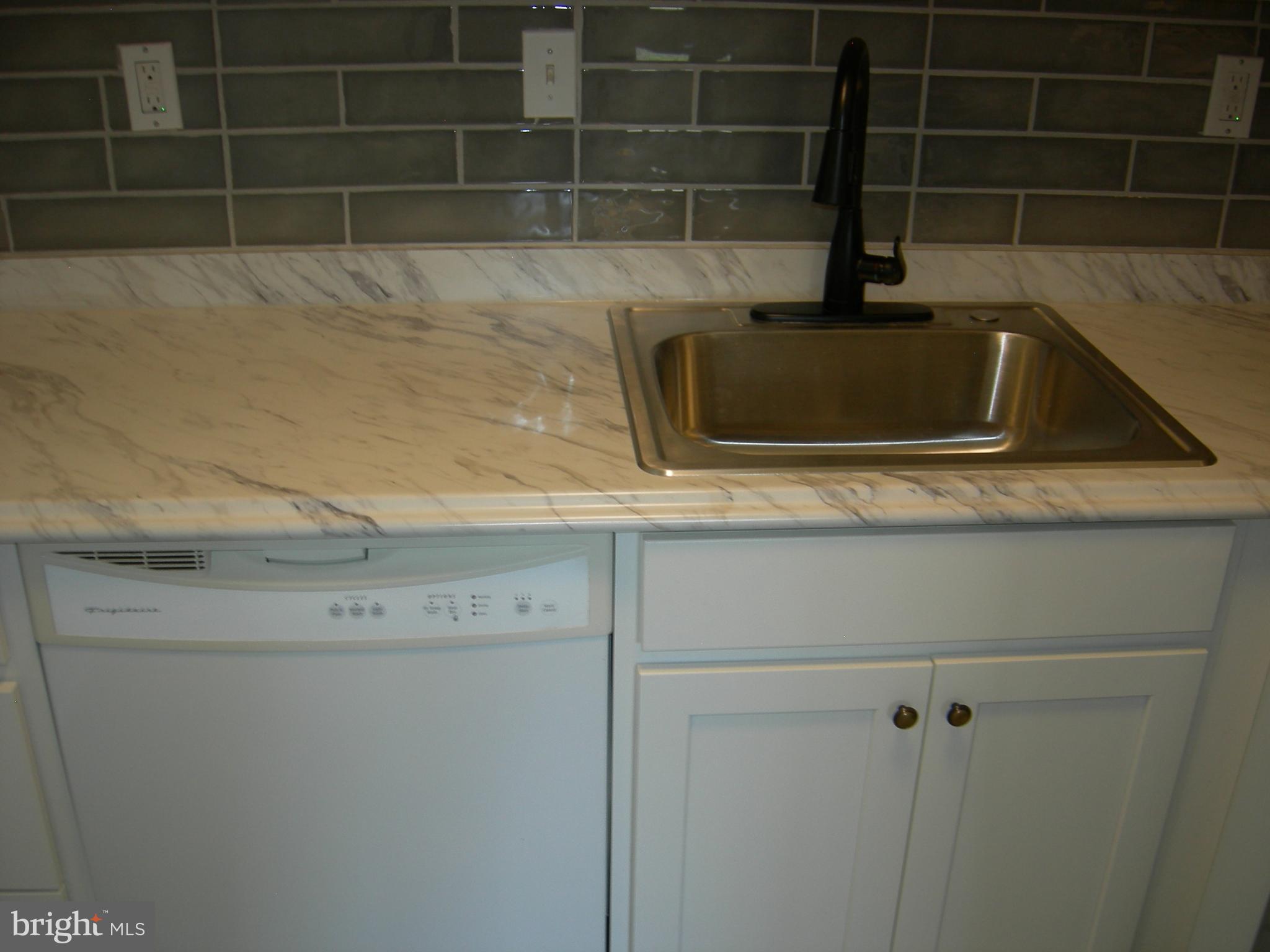 HOLLY HOUSE - Residential