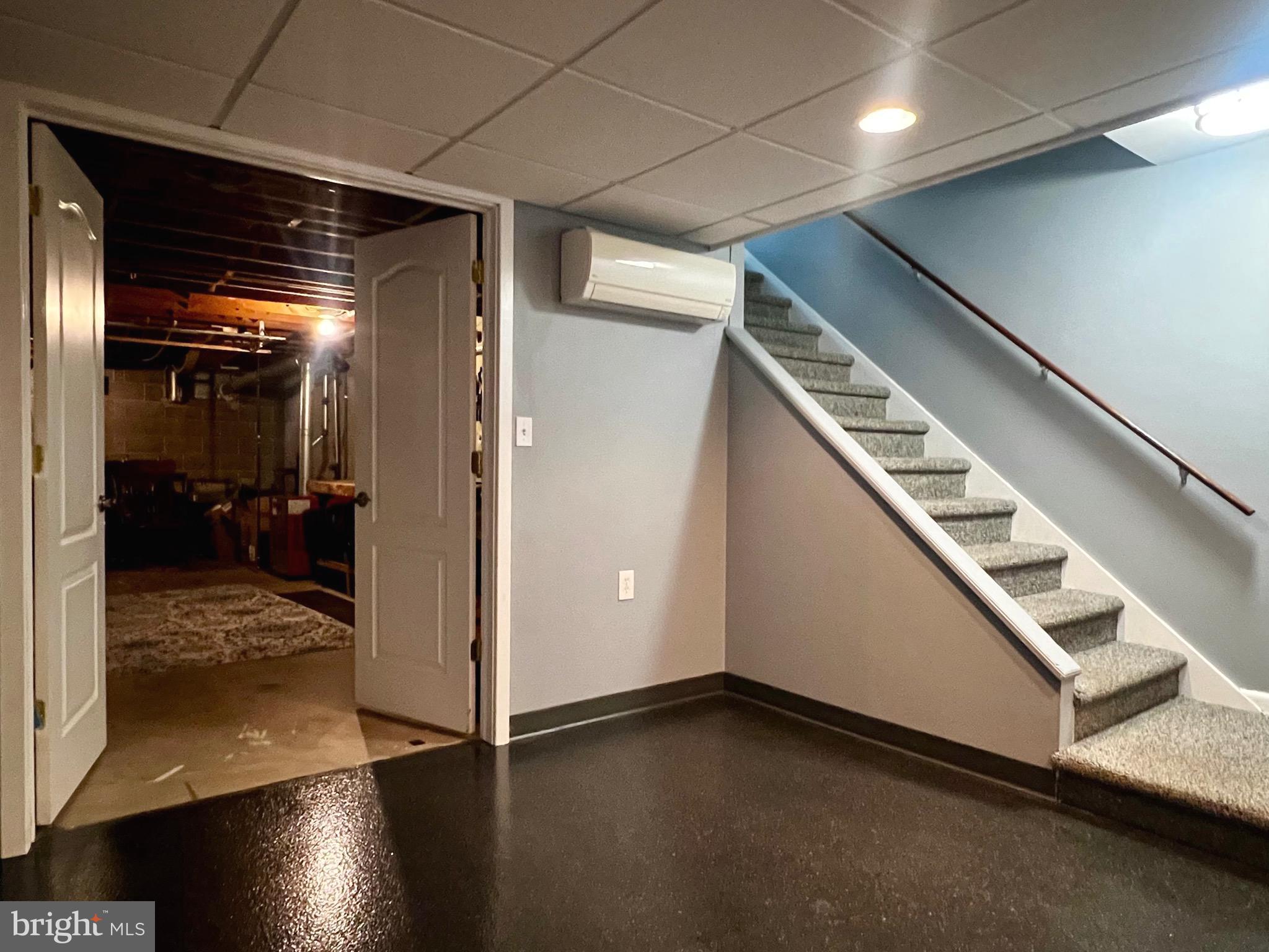 GLENN ACRES - Residential