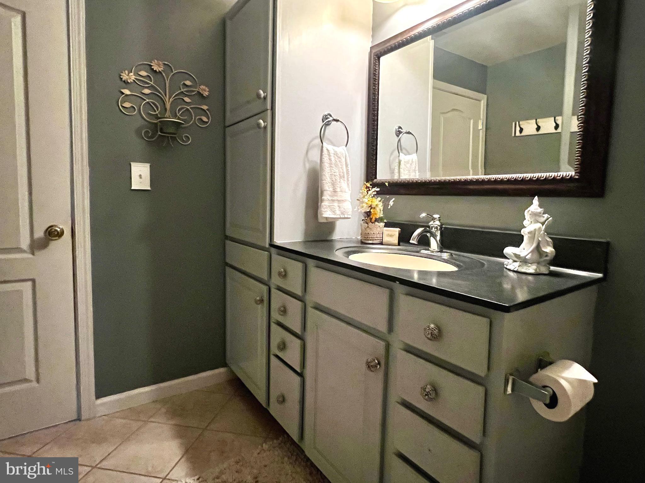 GLENN ACRES - Residential