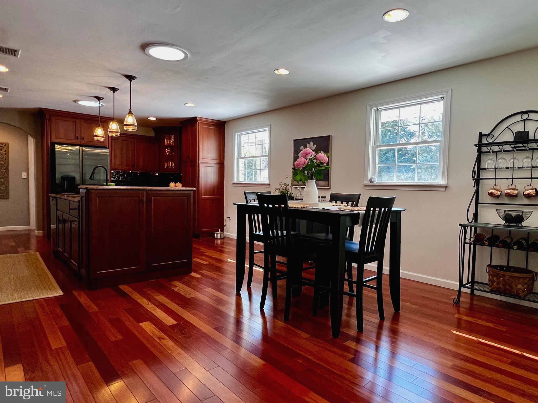 GLENN ACRES - Residential