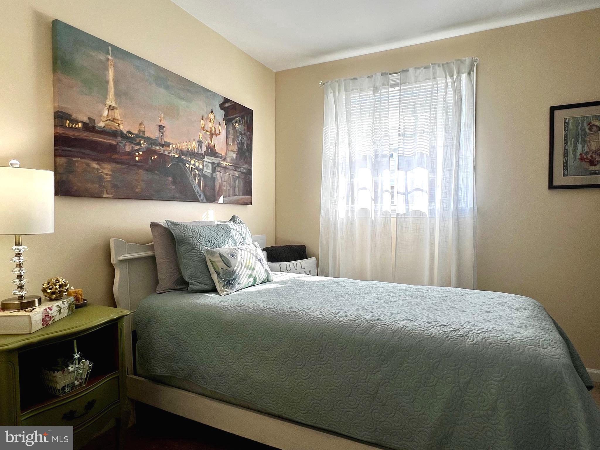 GLENN ACRES - Residential