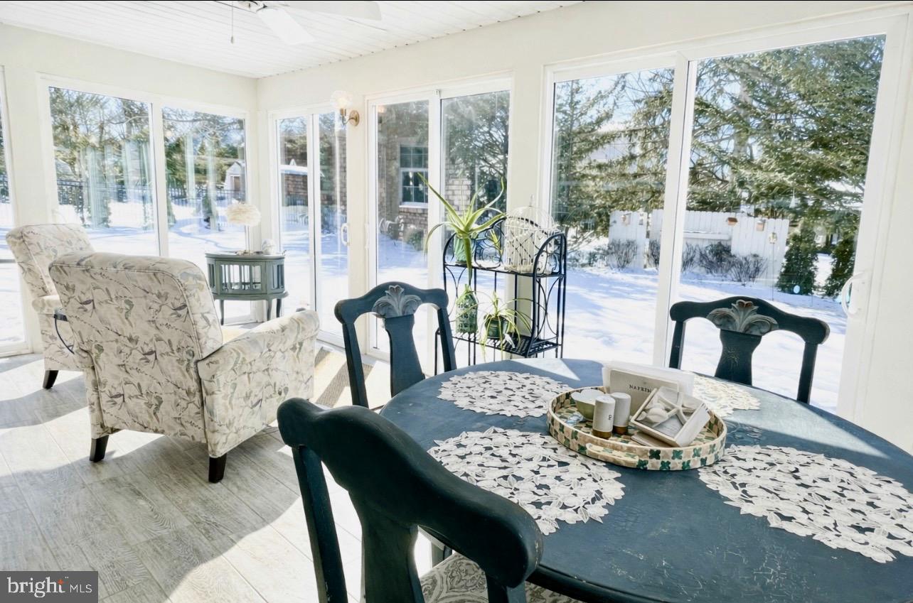 GLENN ACRES - Residential