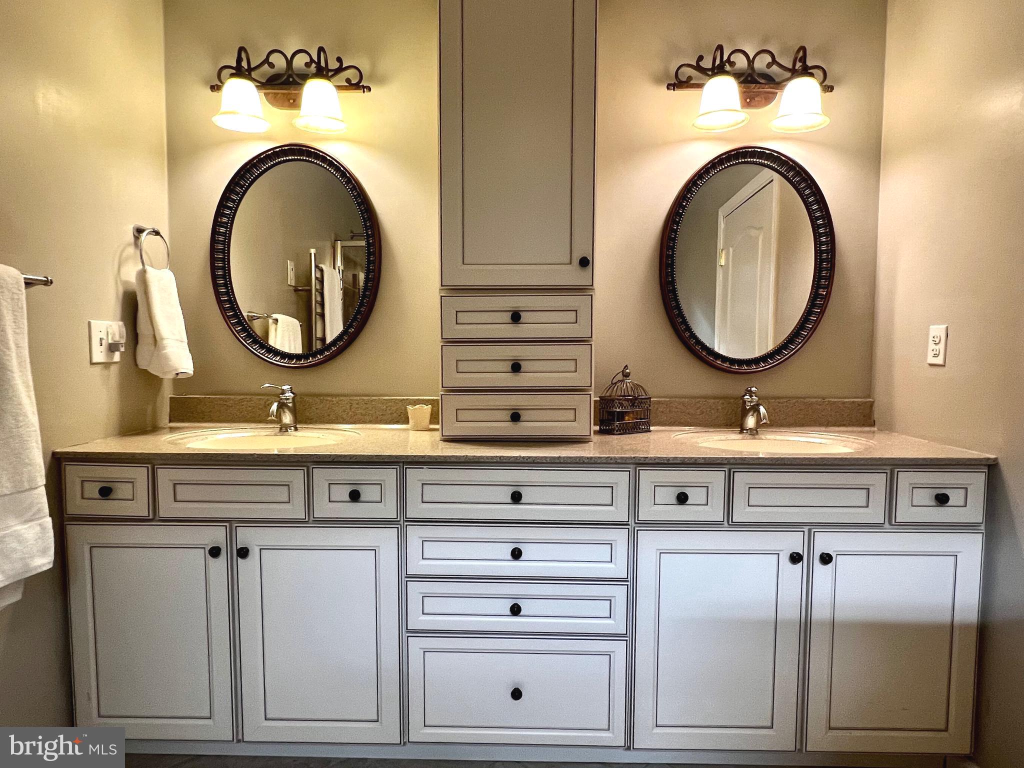 GLENN ACRES - Residential