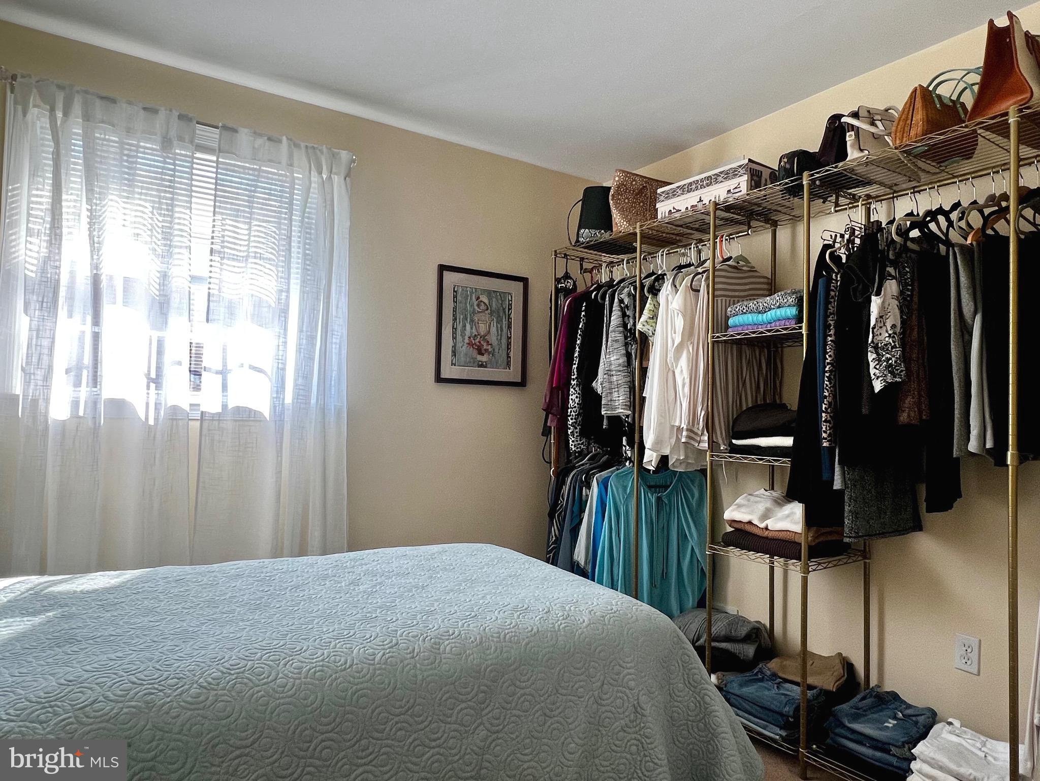 GLENN ACRES - Residential