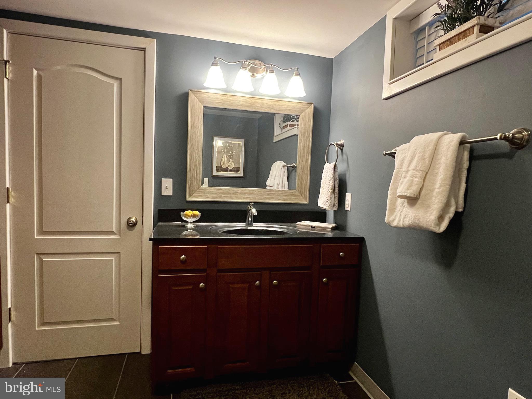 GLENN ACRES - Residential