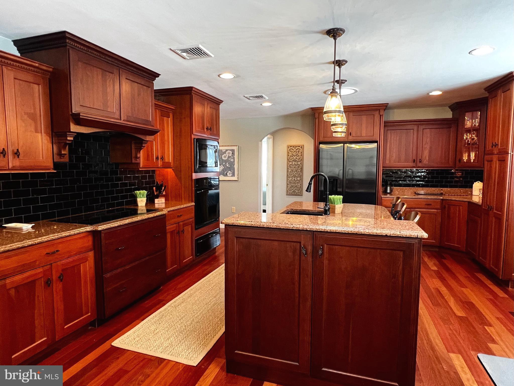 GLENN ACRES - Residential