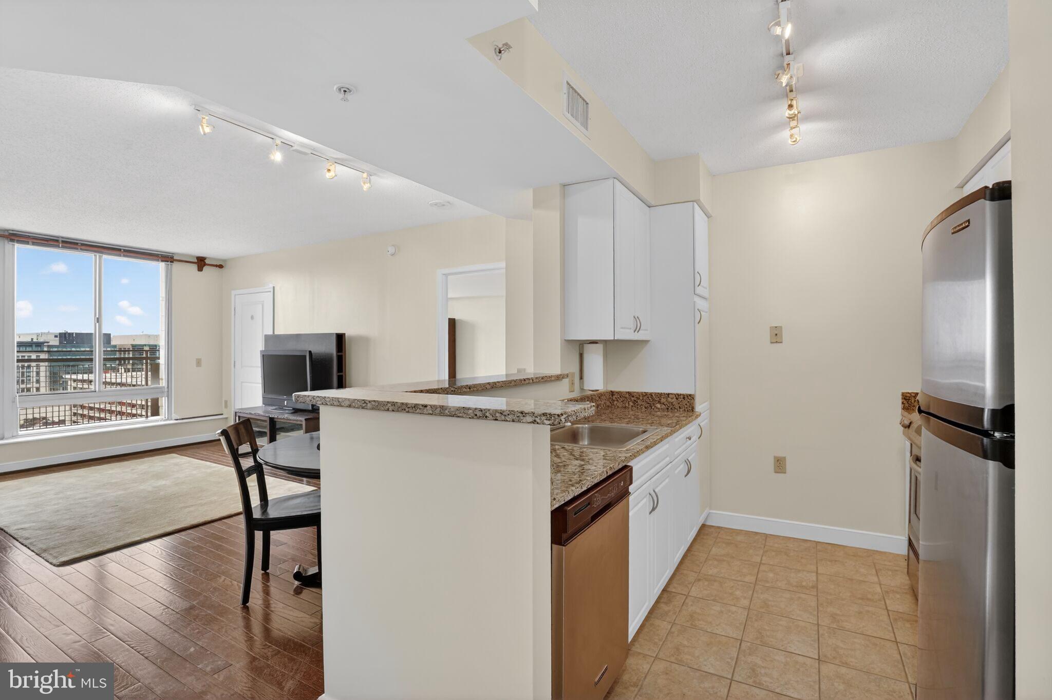 555 MASSACHUSETTS AVENUE NW 1318