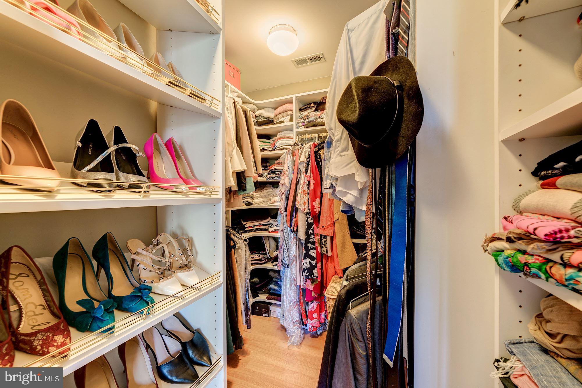 WEYANOKE - Residential