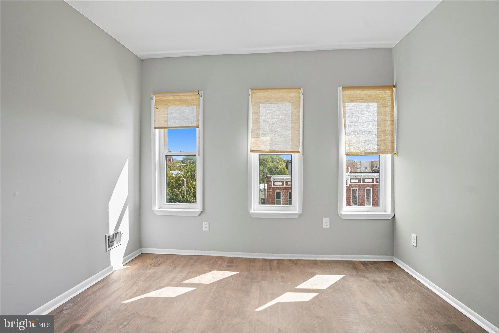 SANDTOWN-WINCHESTER - Residential