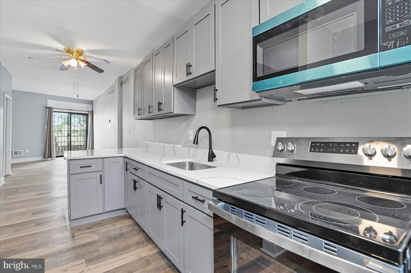 SANDTOWN-WINCHESTER - Residential