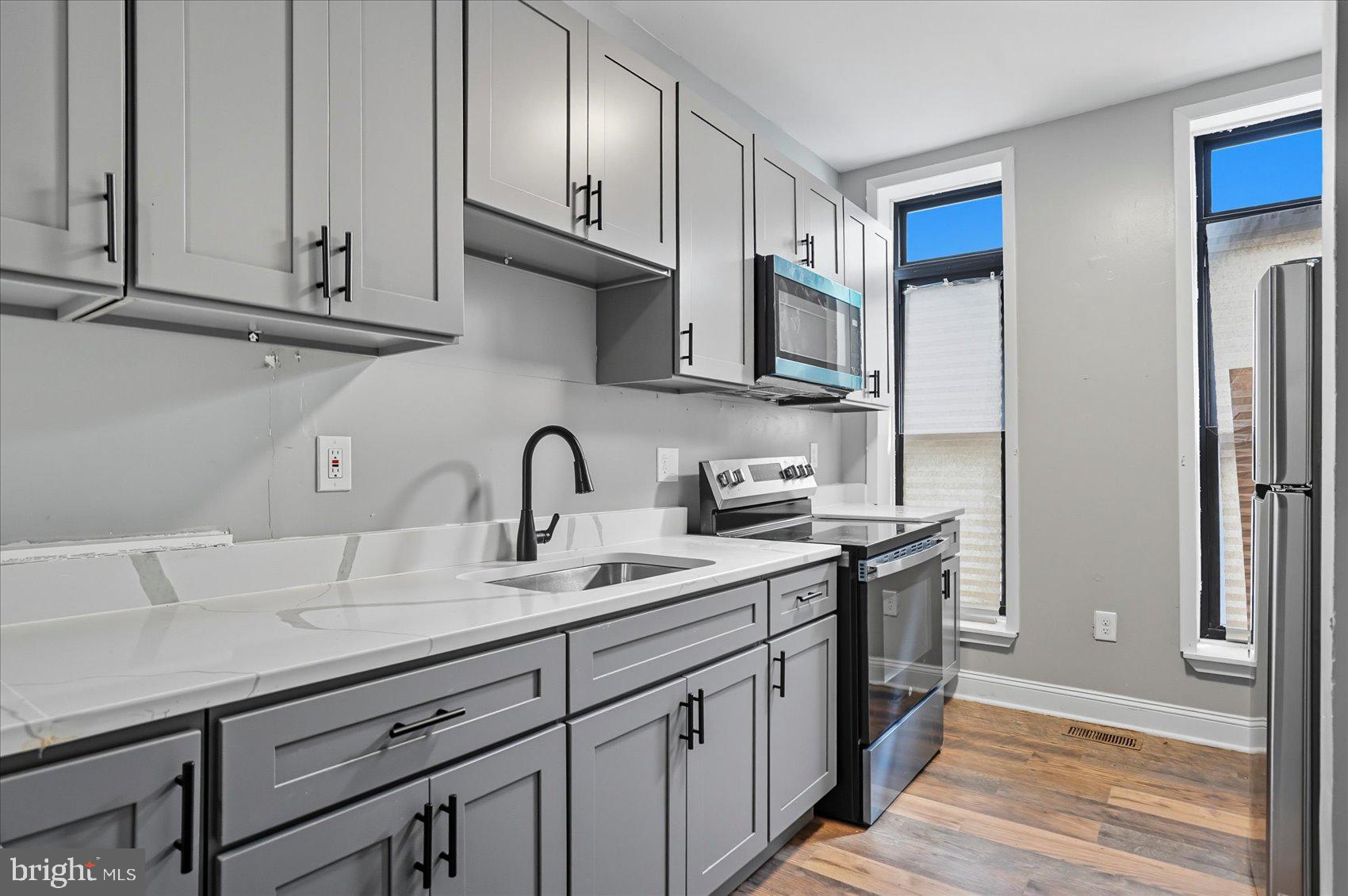 SANDTOWN-WINCHESTER - Residential