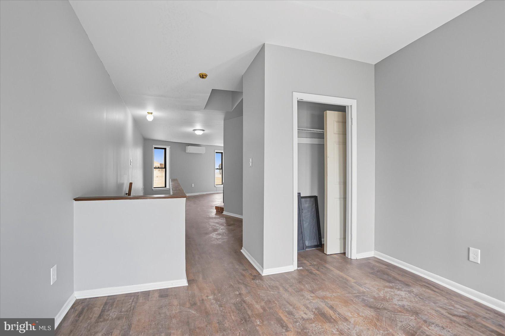 SANDTOWN-WINCHESTER - Residential