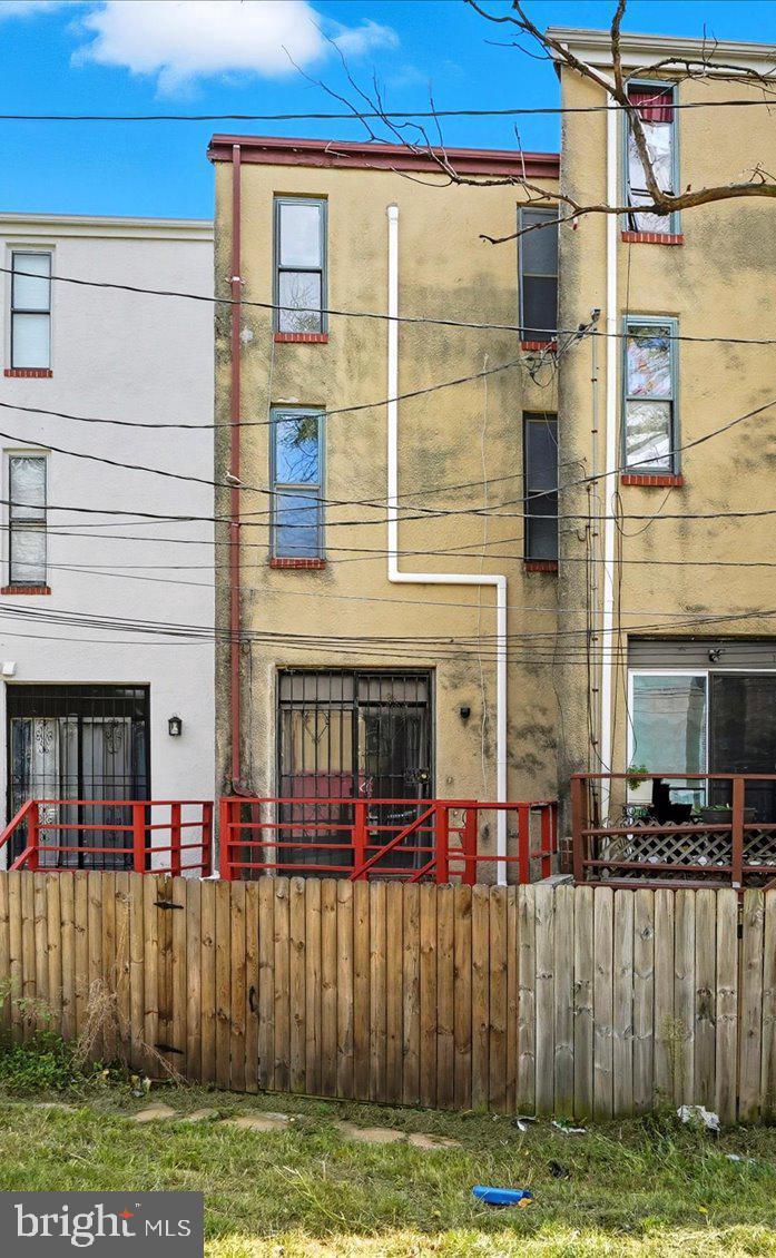 SANDTOWN-WINCHESTER - Residential