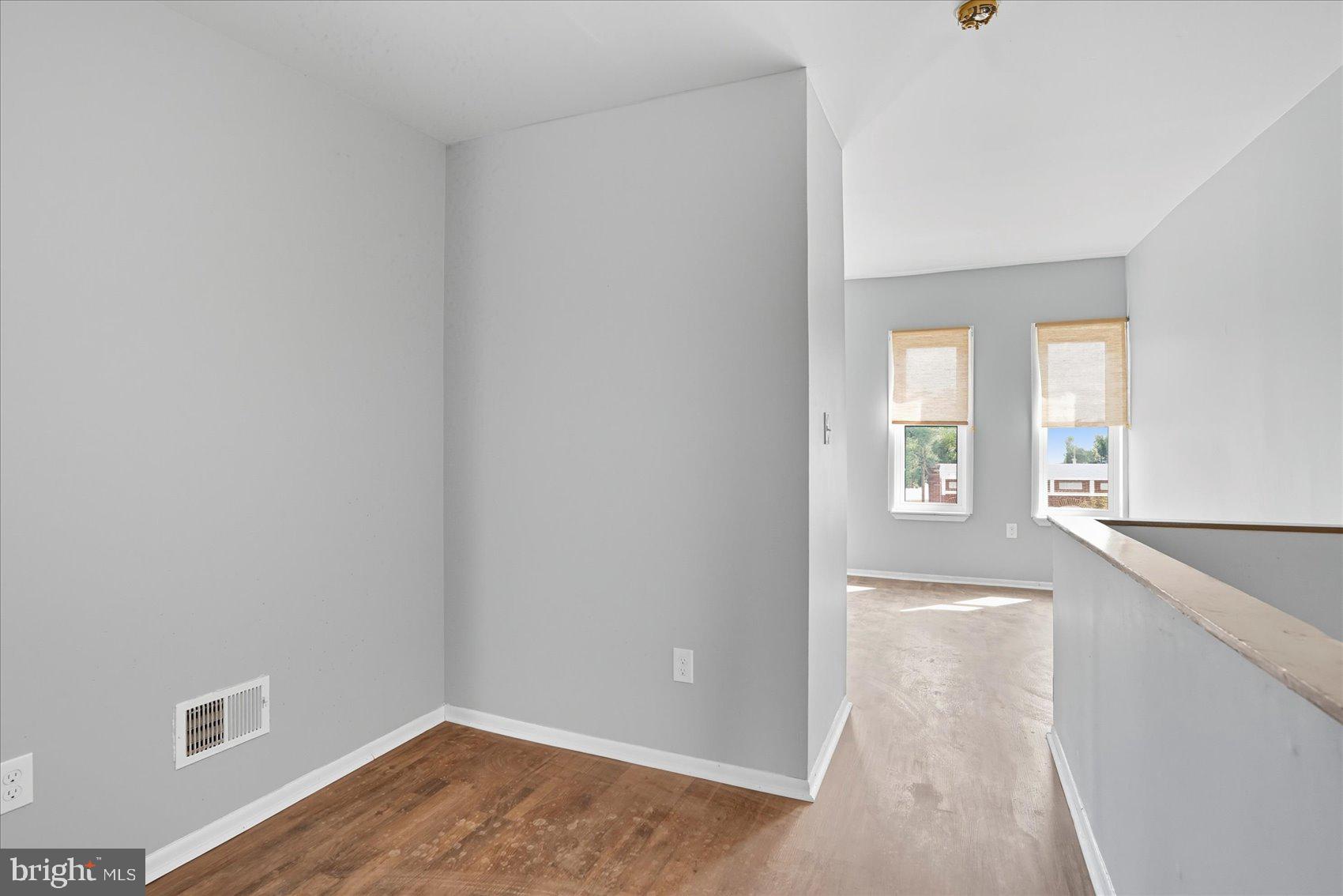 SANDTOWN-WINCHESTER - Residential