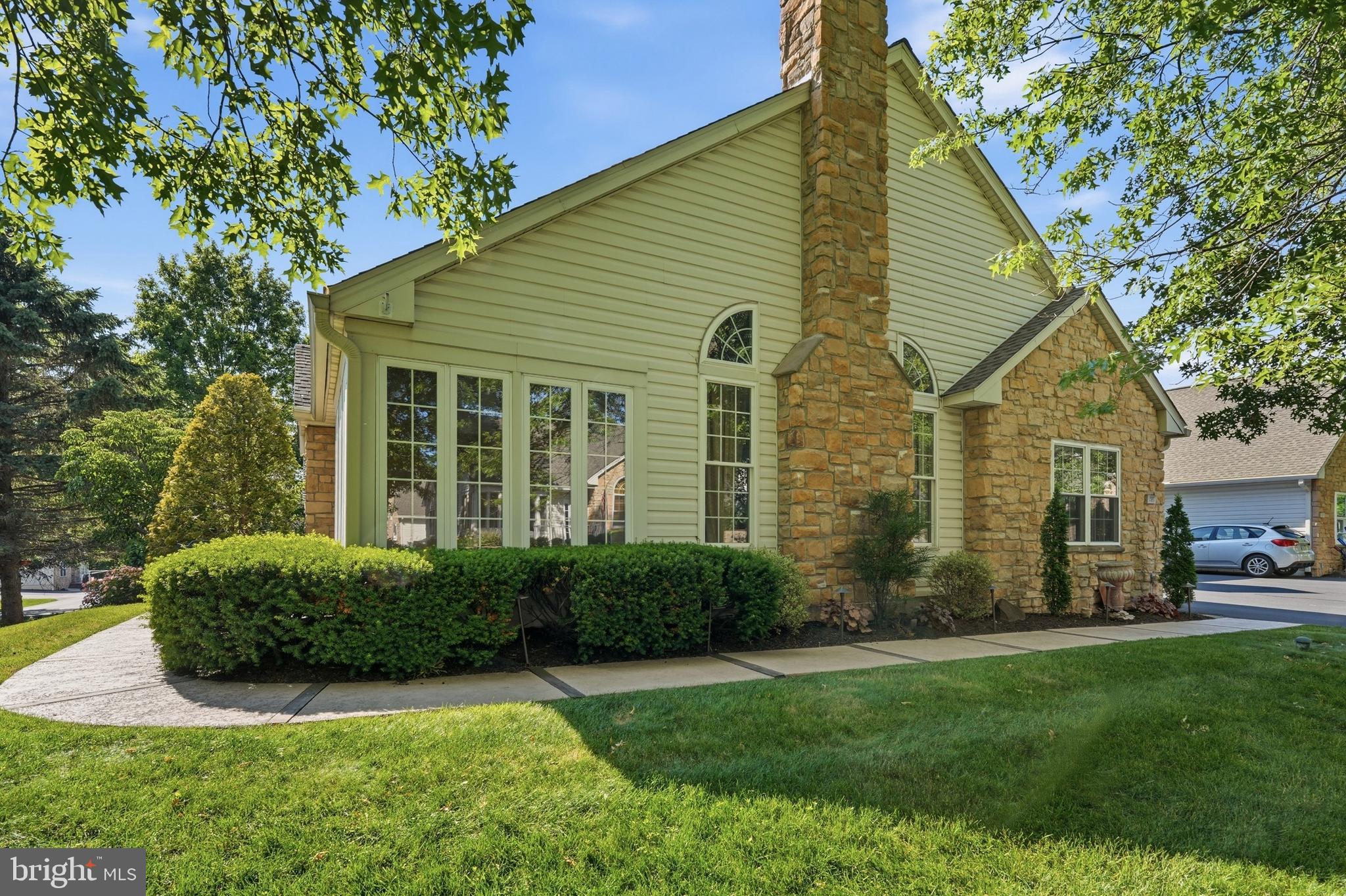 185 LIONS GATE CIRCLE