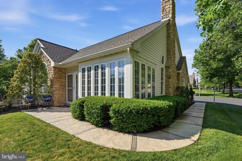 Townhouse For Sale - 185 Lions Gate Circle<br/> SOUDERTON, PA 18964