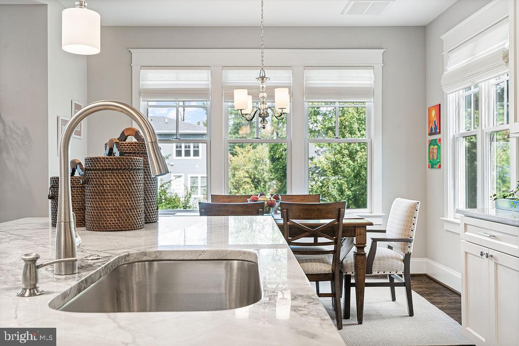 CHURCHILL - Residential