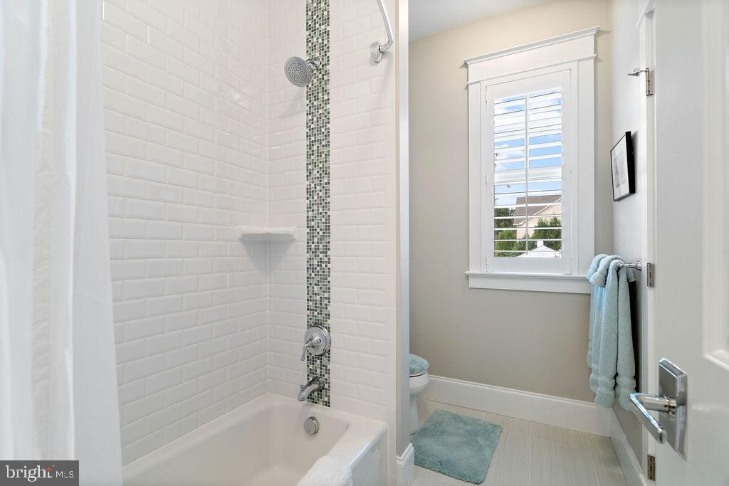 CHURCHILL - Residential