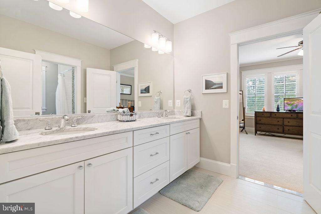 CHURCHILL - Residential