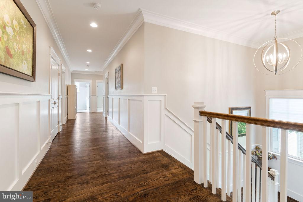 CHURCHILL - Residential