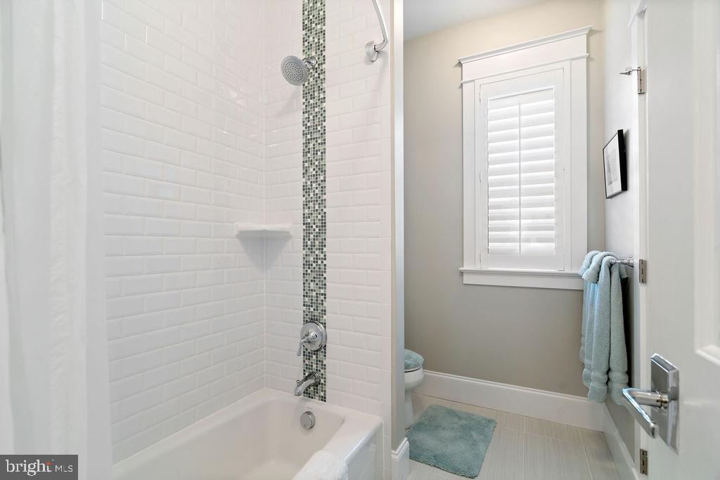 CHURCHILL - Residential