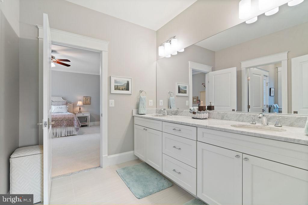 CHURCHILL - Residential